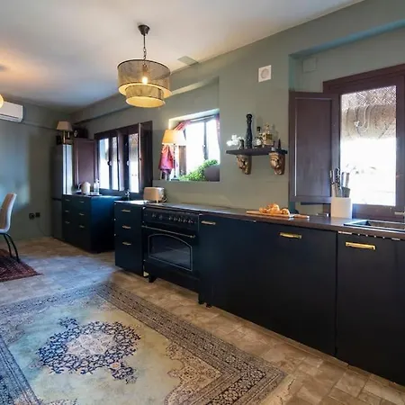 Eclectic Townhouse W Rooftop In Center Holiday home Estepona