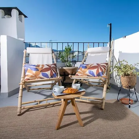 Eclectic Townhouse W Rooftop In Center *