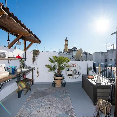 Eclectic Townhouse W Rooftop In Center