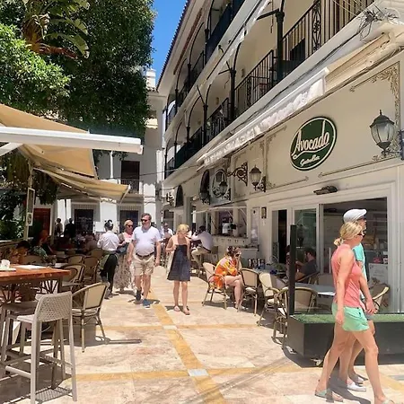 Eclectic Townhouse W Rooftop In Center Holiday home Estepona